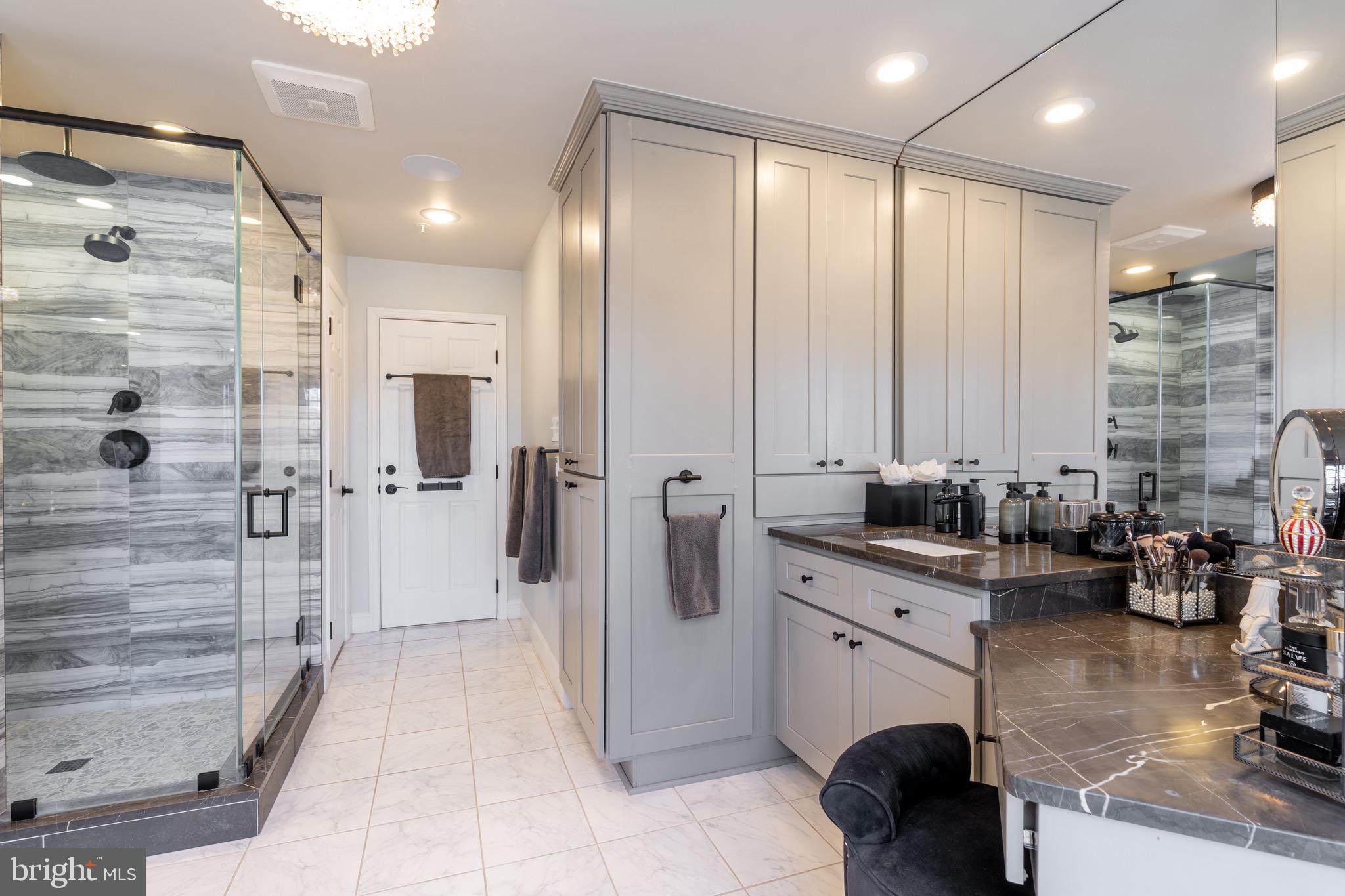 3910 HILLANDALE COURT NW