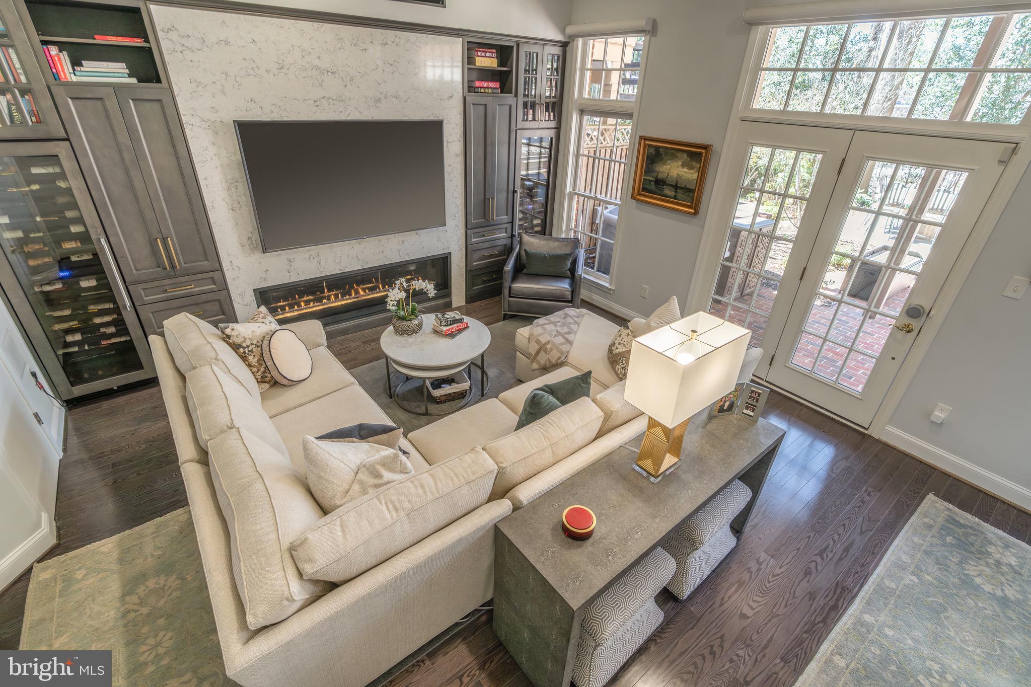 3910 HILLANDALE COURT NW