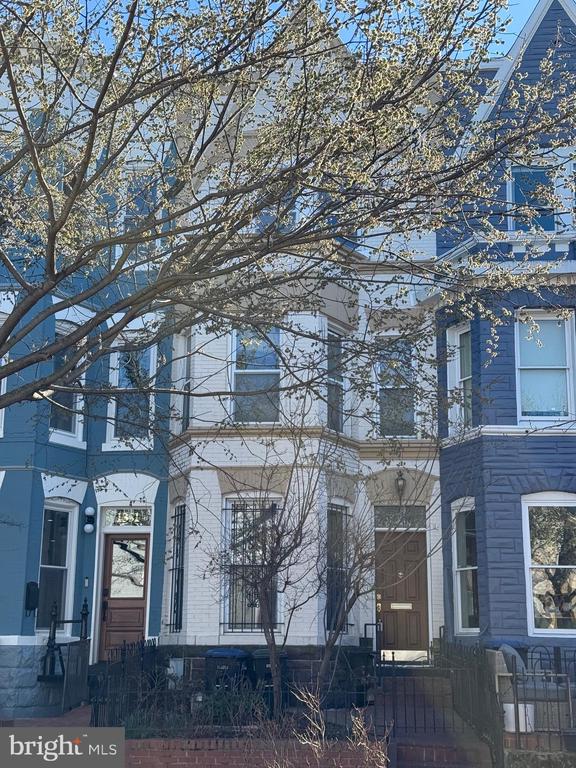 1349 CONSTITUTION AVENUE NE