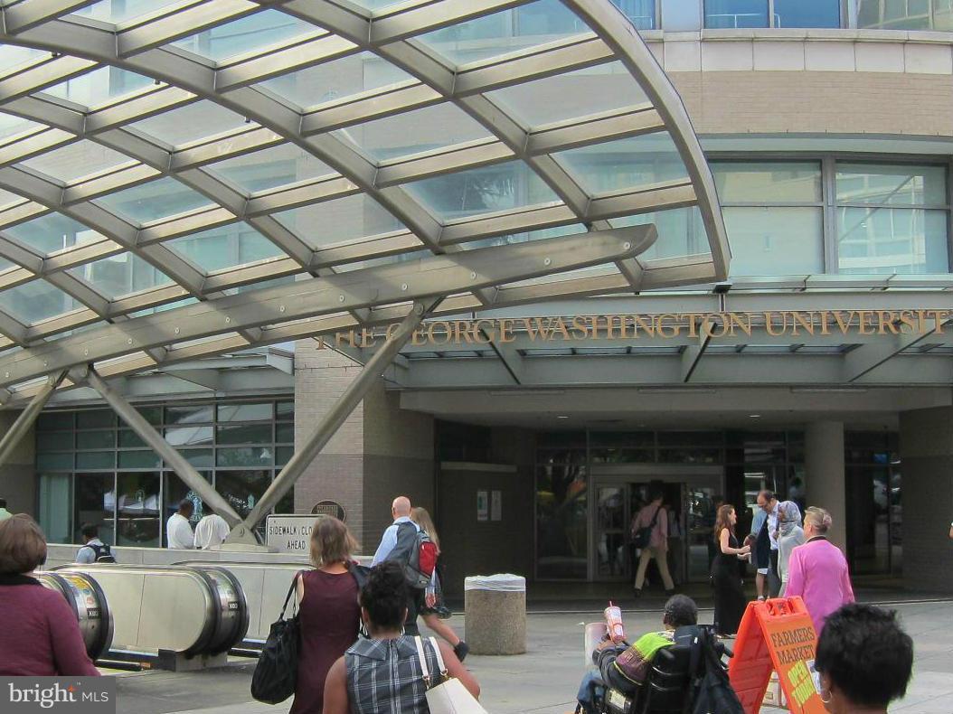 950 25TH STREET NW 506S