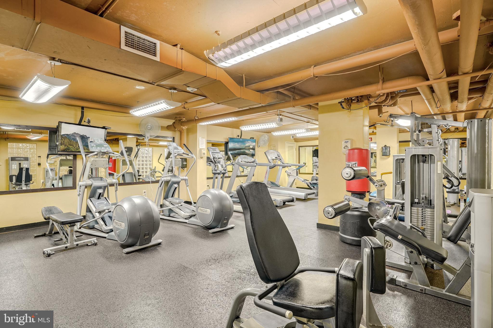 950 25TH STREET NW 506S