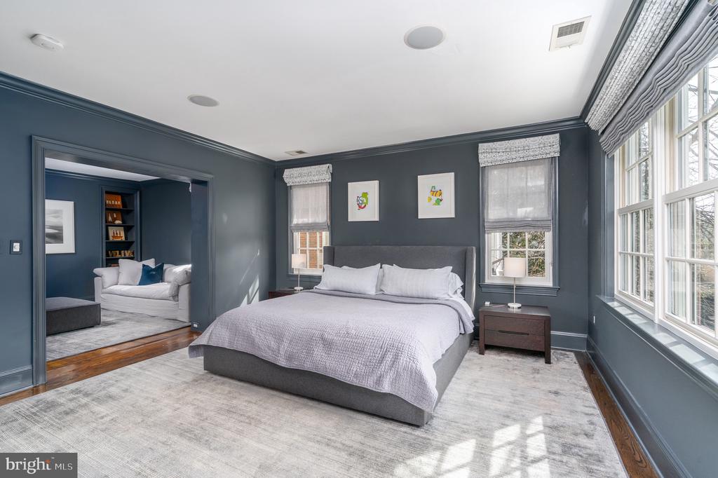 2716 36TH PLACE NW