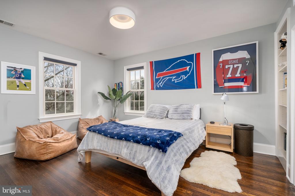2716 36TH PLACE NW