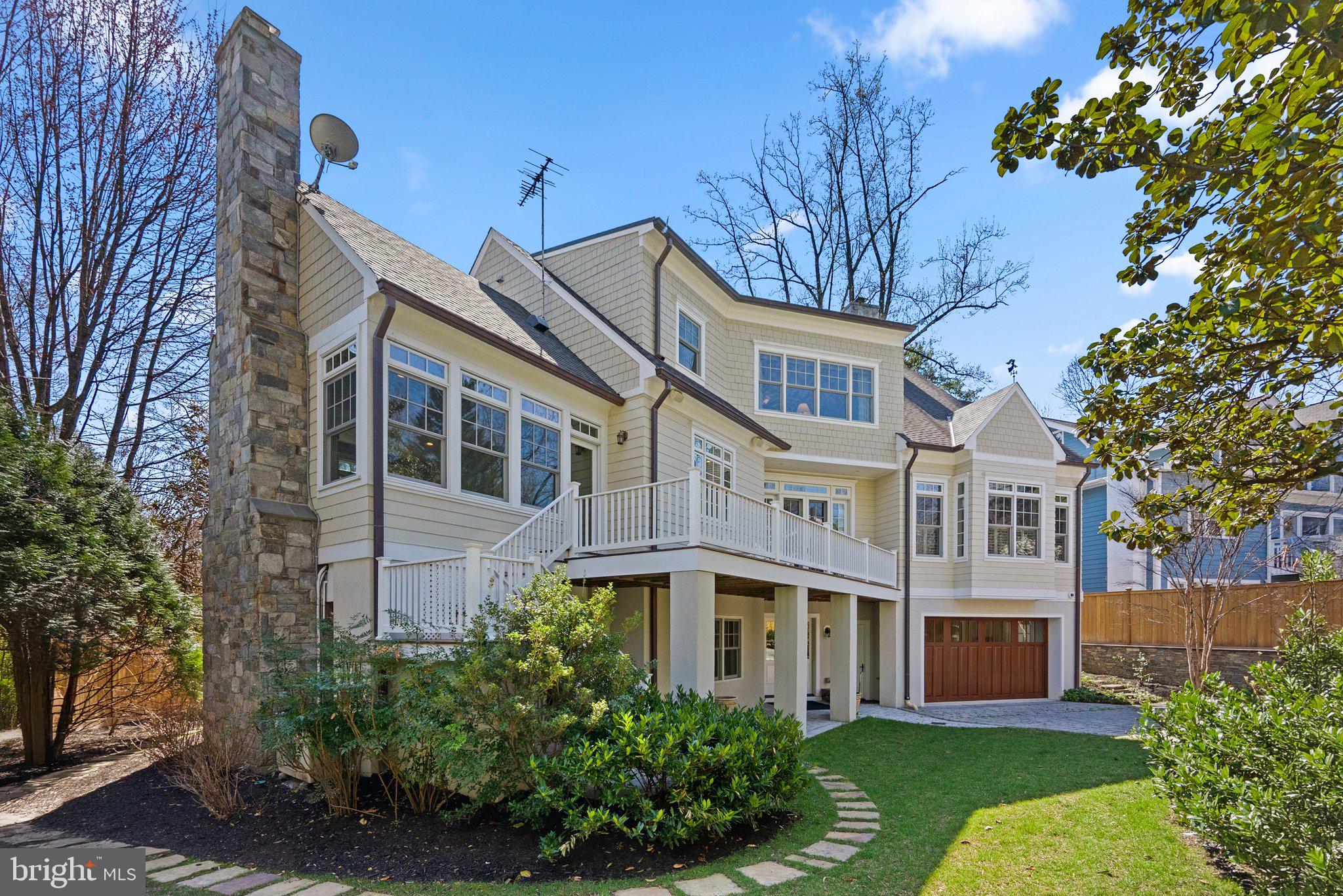 3207 NORTHAMPTON STREET NW