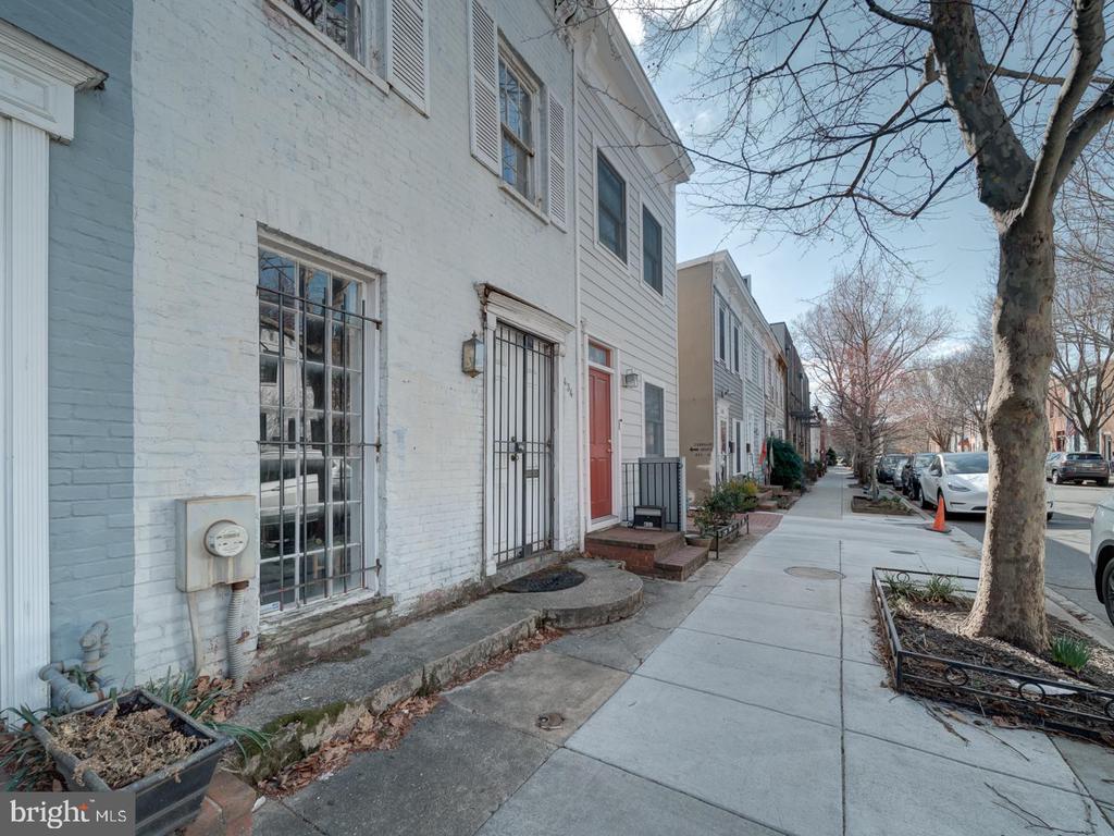 434 RIDGE STREET NW