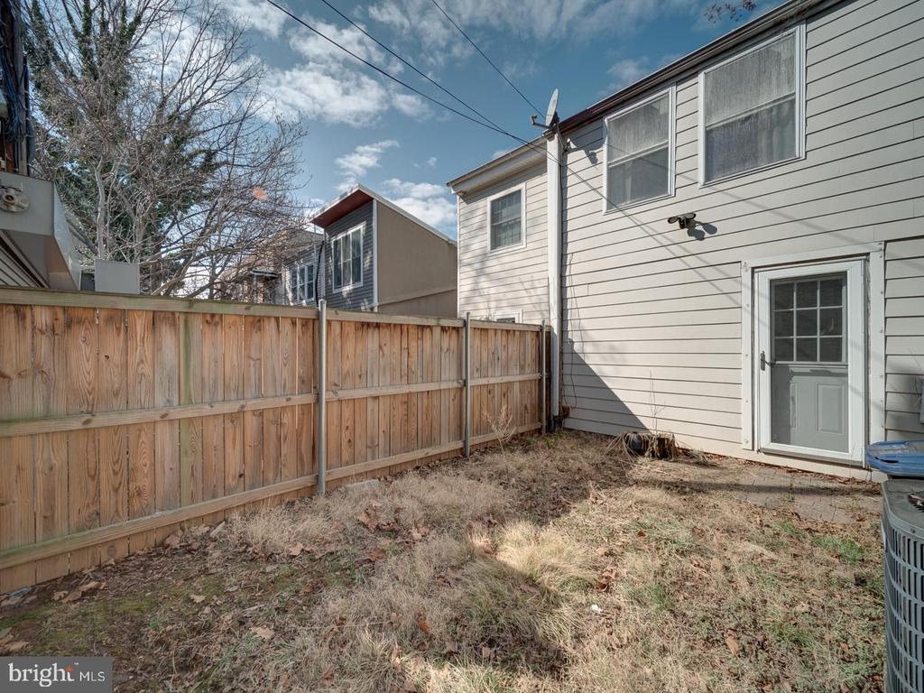434 RIDGE STREET NW