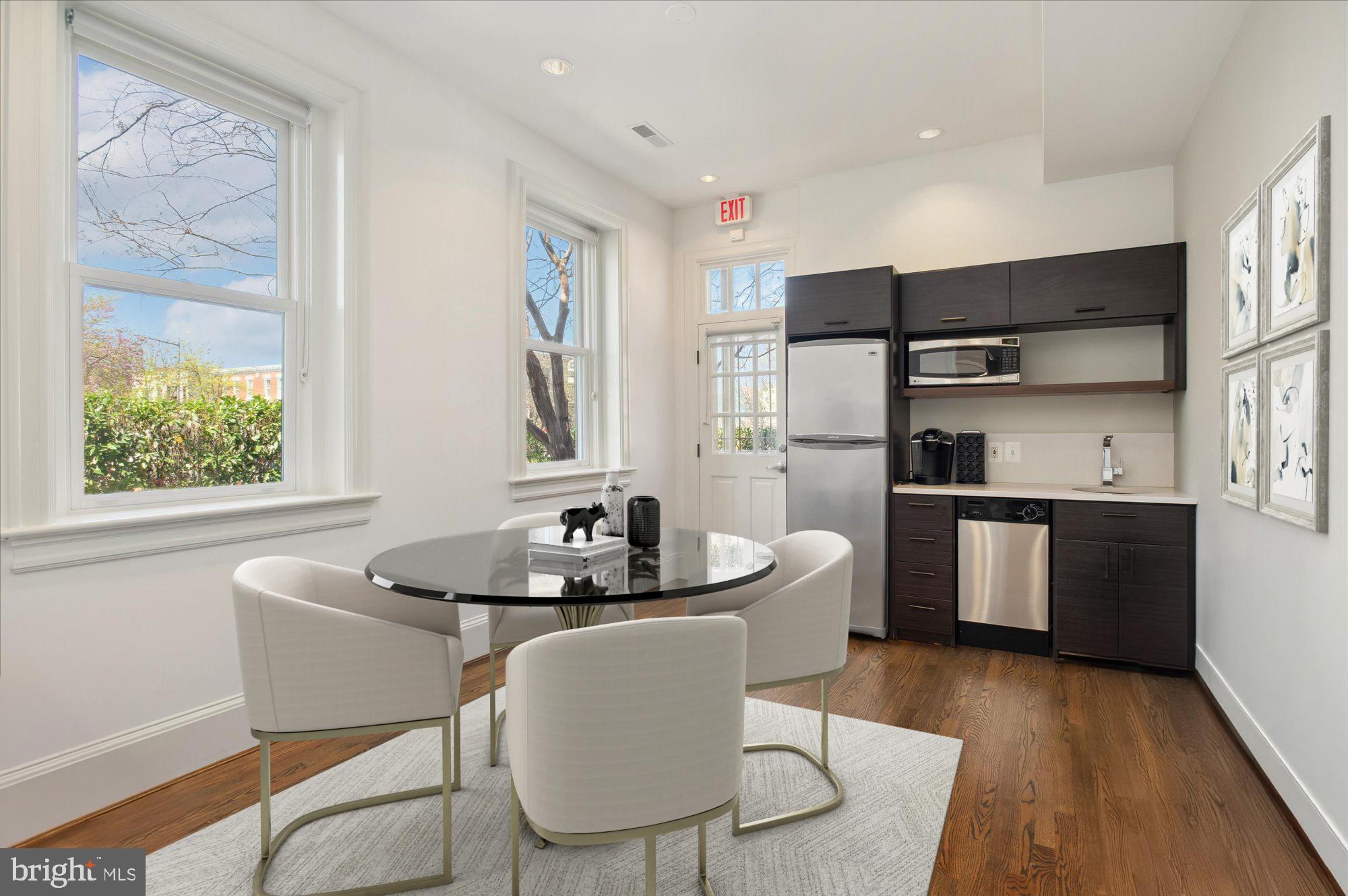 800 MARYLAND AVENUE NE