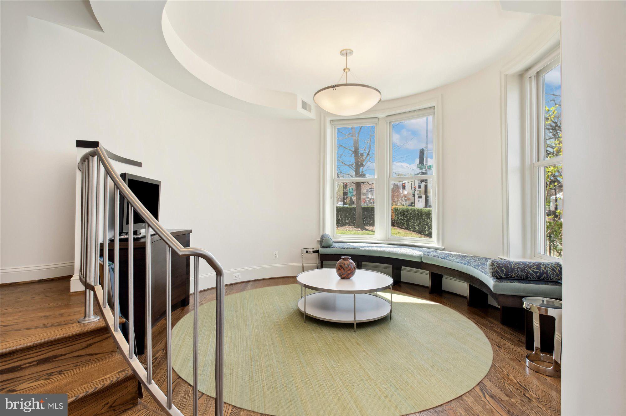 800 MARYLAND AVENUE NE