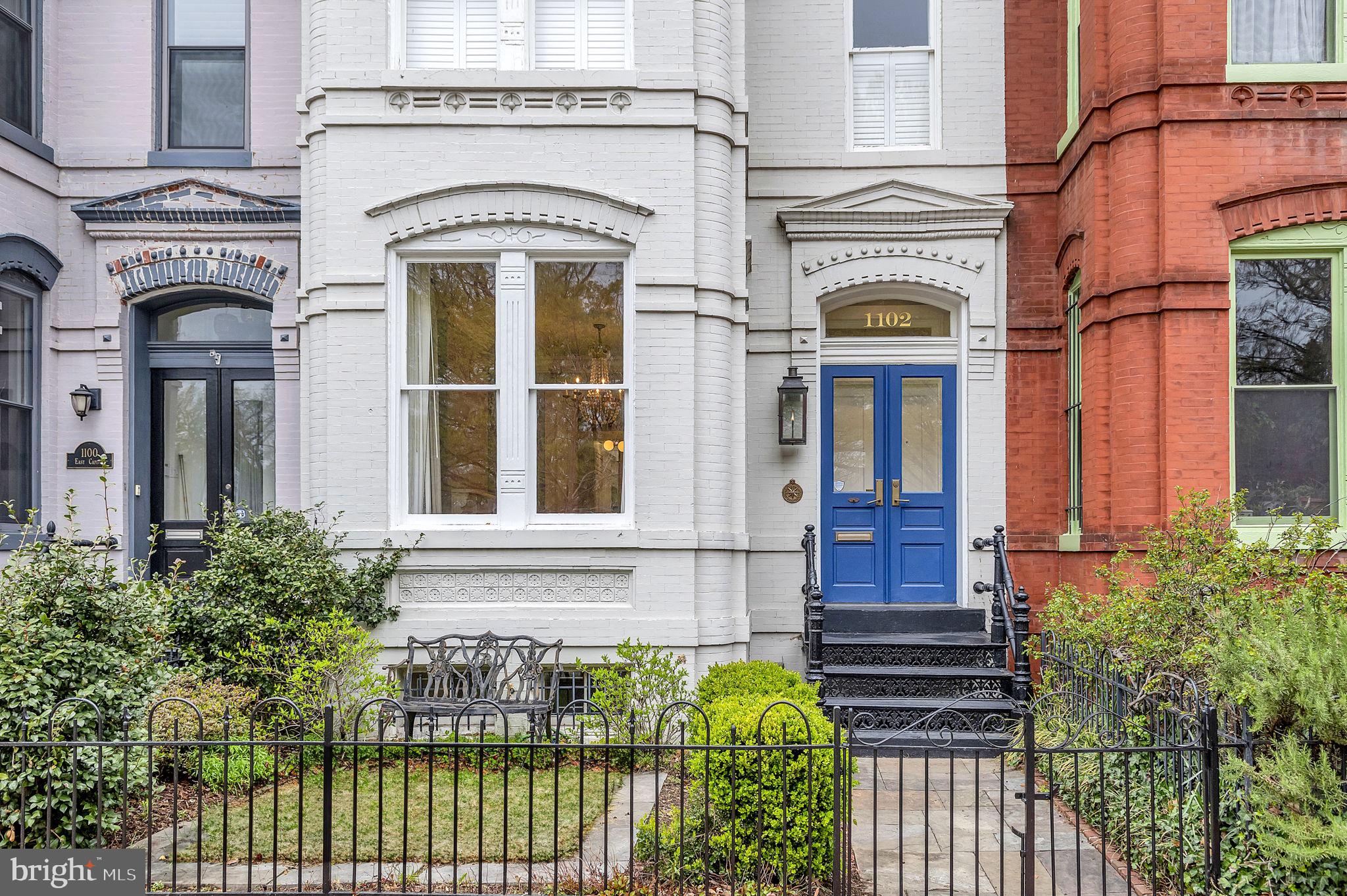 1102 E CAPITOL STREET NE