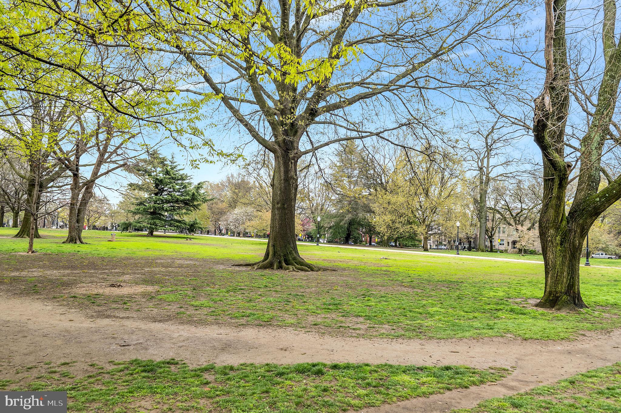 1102 E CAPITOL STREET NE