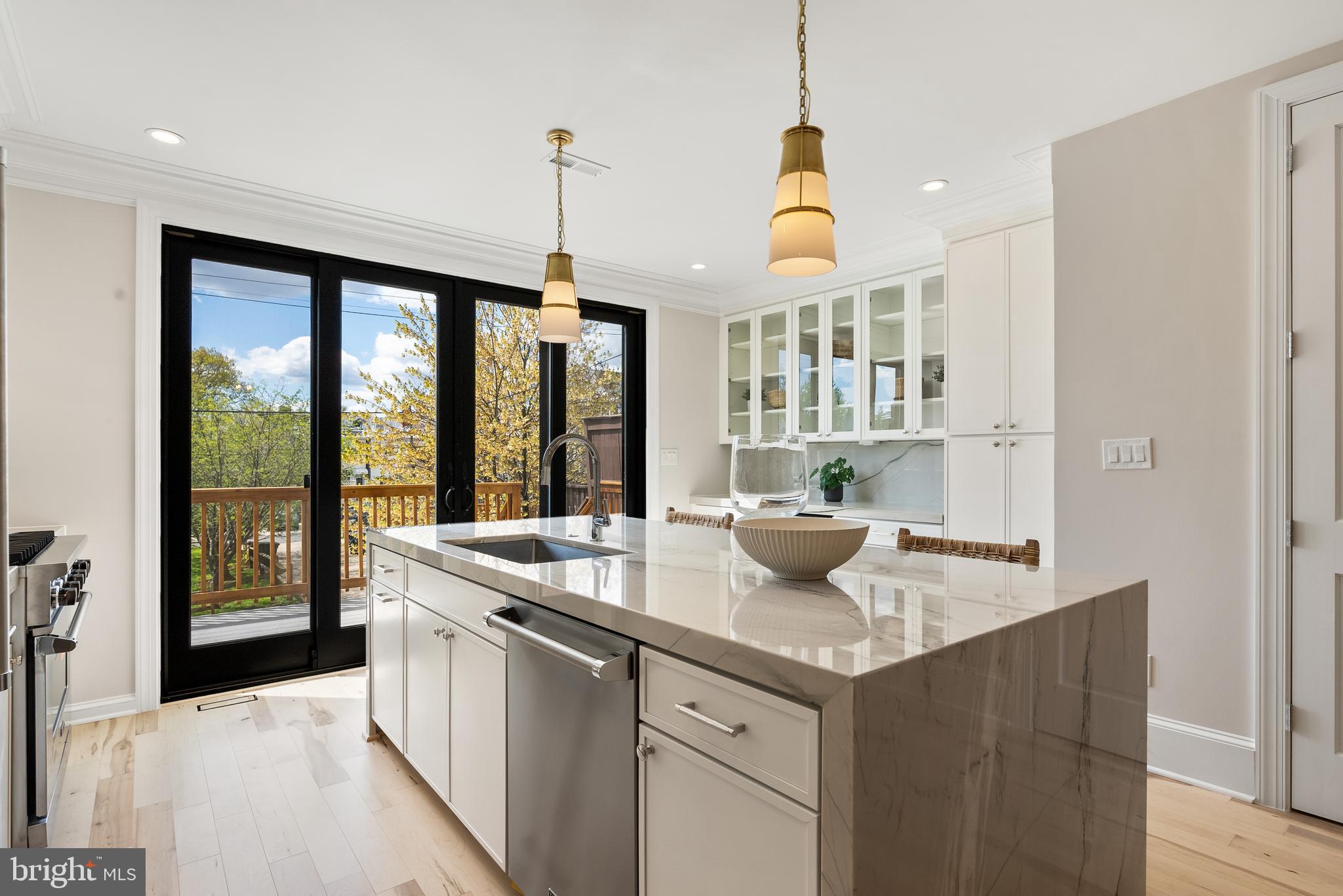 3844 BEECHER STREET NW