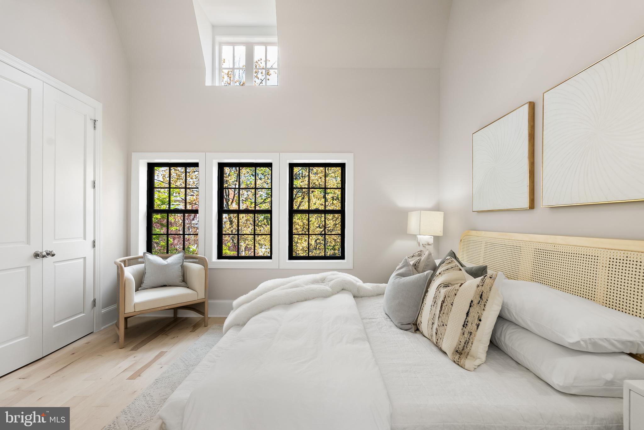 3844 BEECHER STREET NW