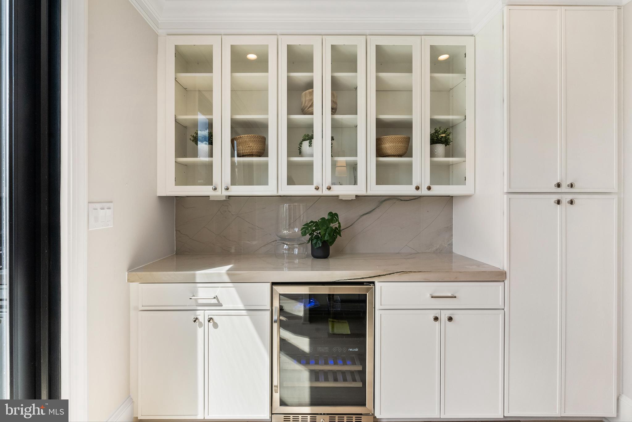 3844 BEECHER STREET NW