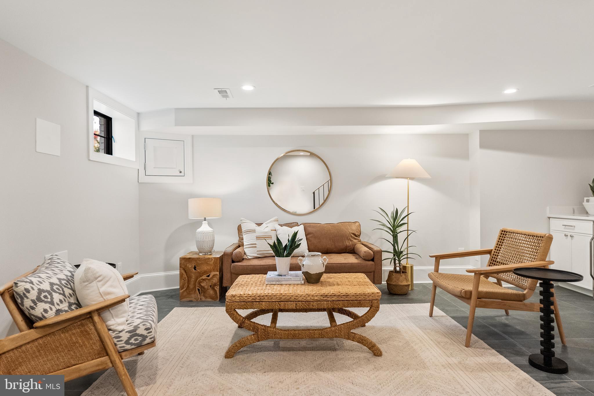 3844 BEECHER STREET NW