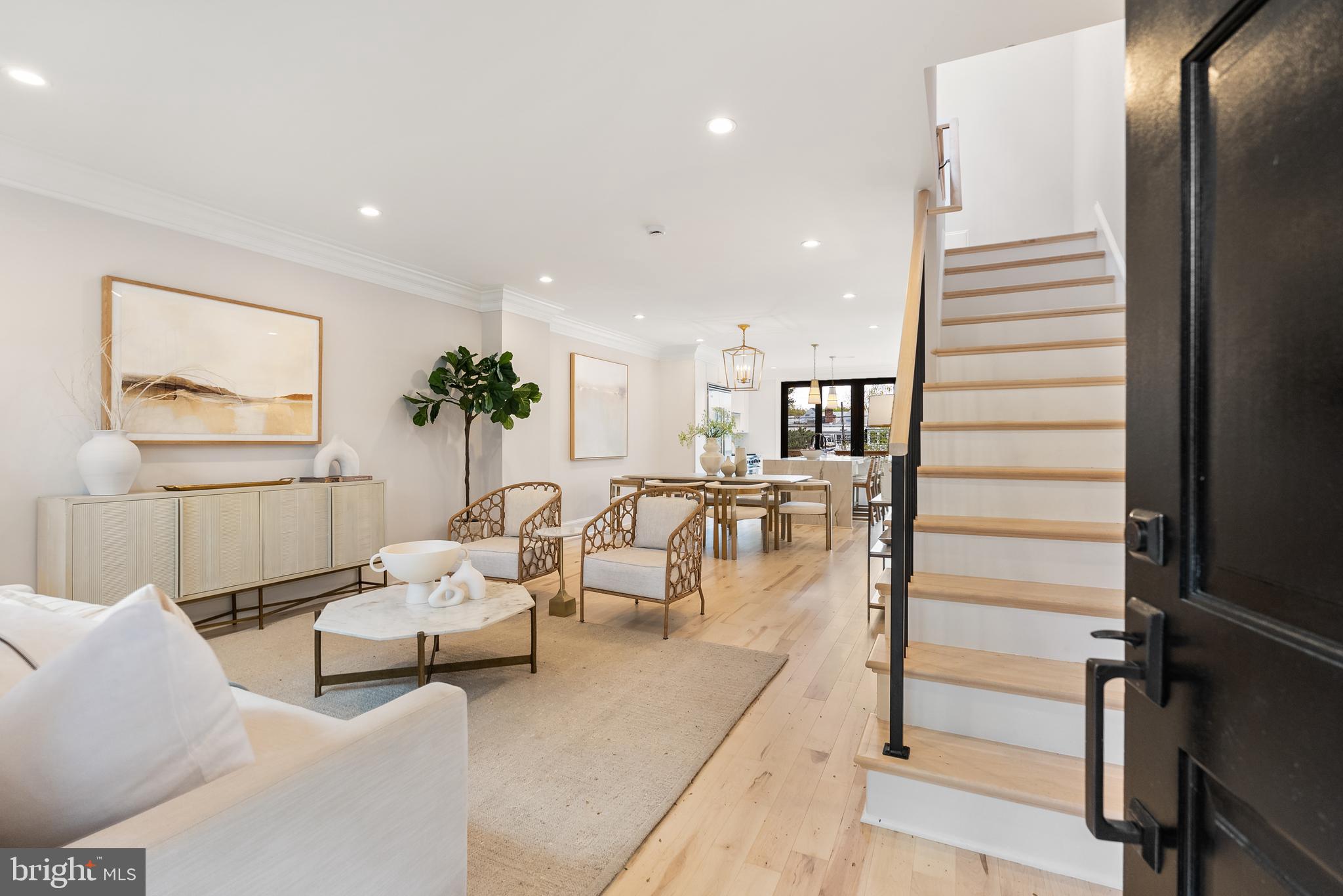 3844 BEECHER STREET NW