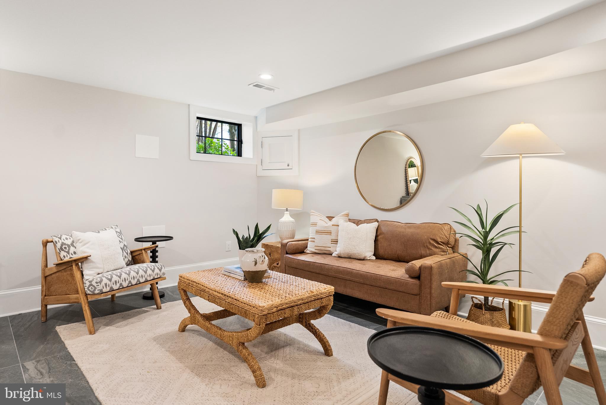 3844 BEECHER STREET NW