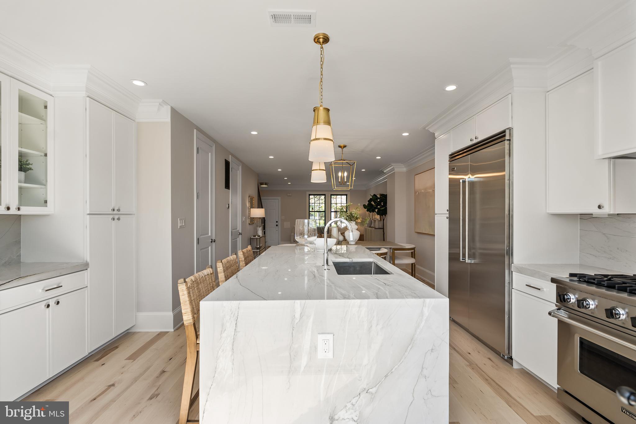 3844 BEECHER STREET NW