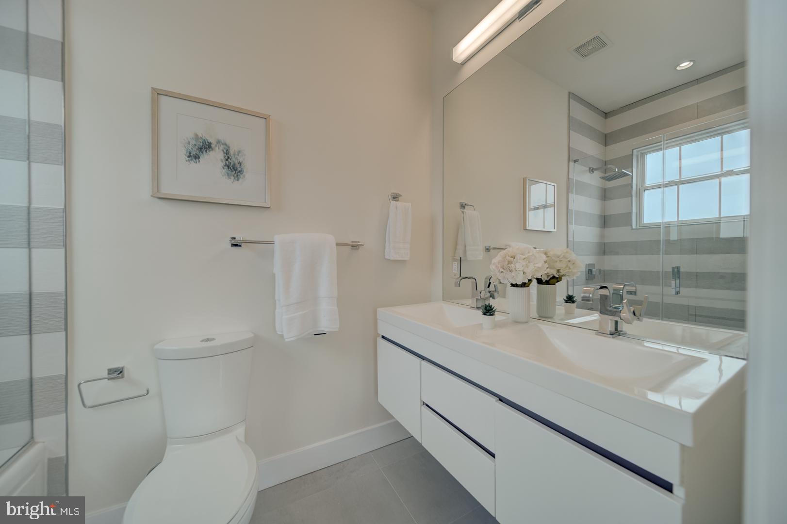 1209 OATES STREET NE 2