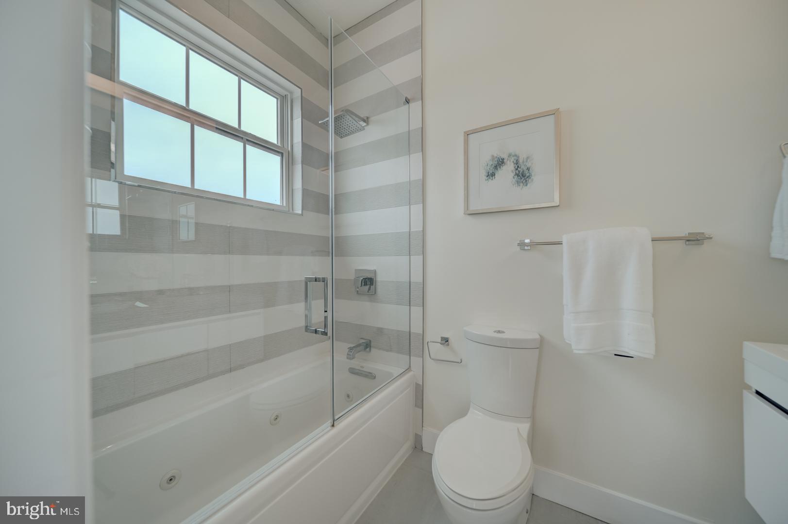 1209 OATES STREET NE 2