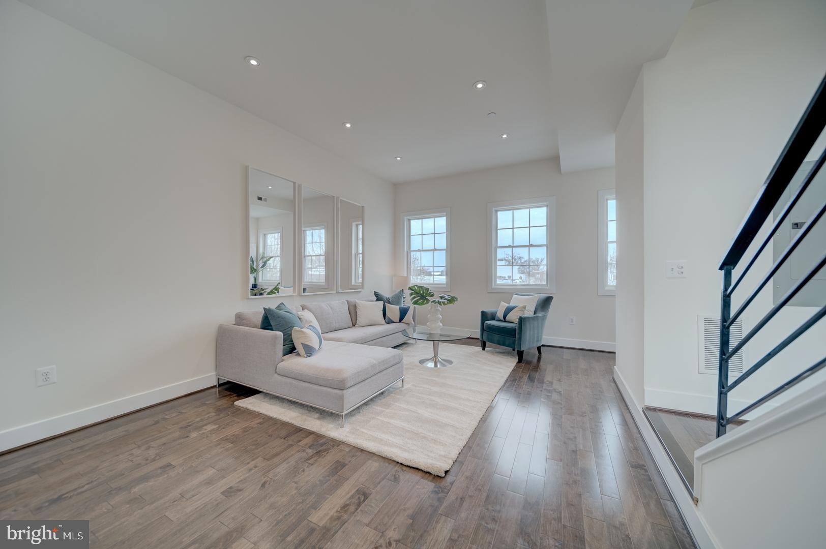 1209 OATES STREET NE 2