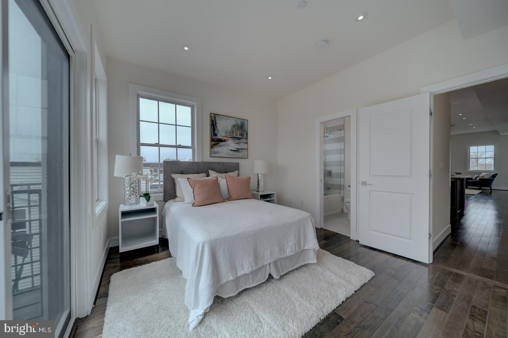 1209 OATES STREET NE 2