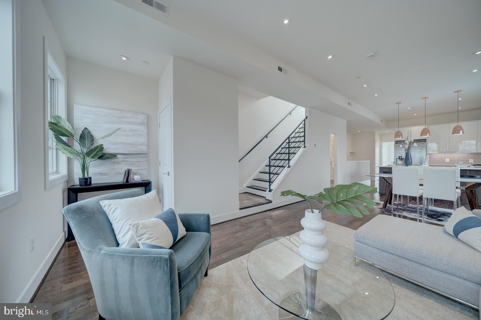 1209 OATES STREET NE 2