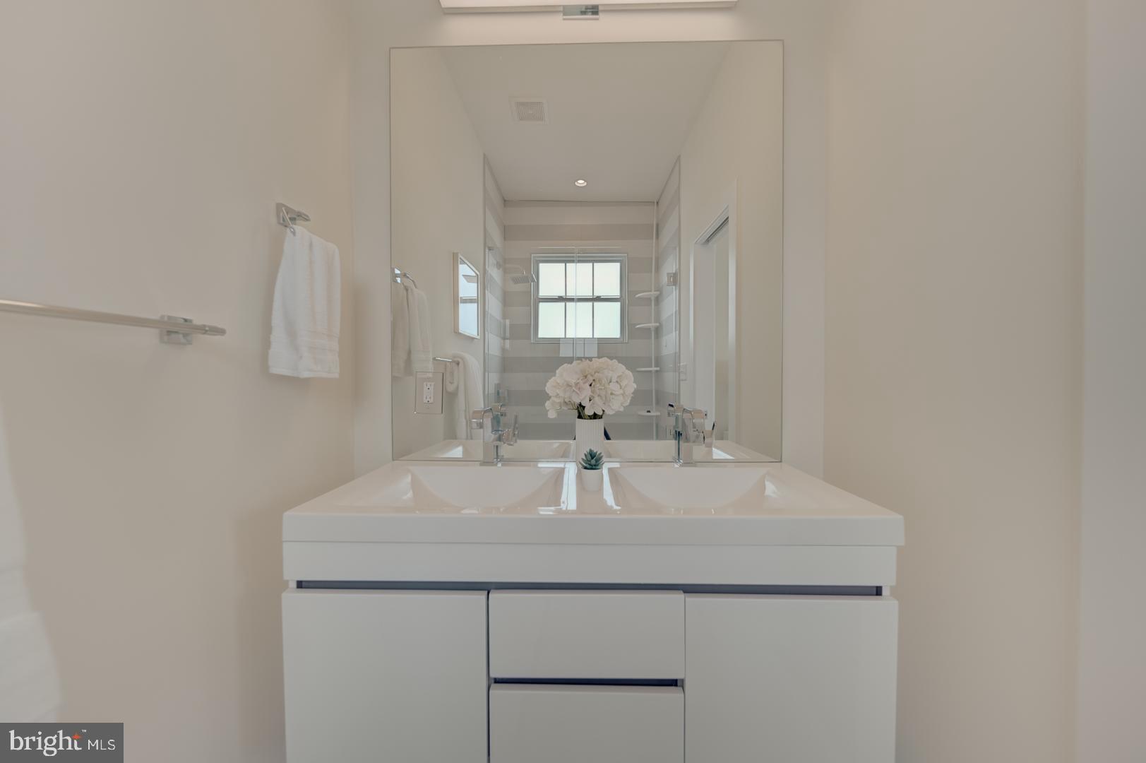 1209 OATES STREET NE 2