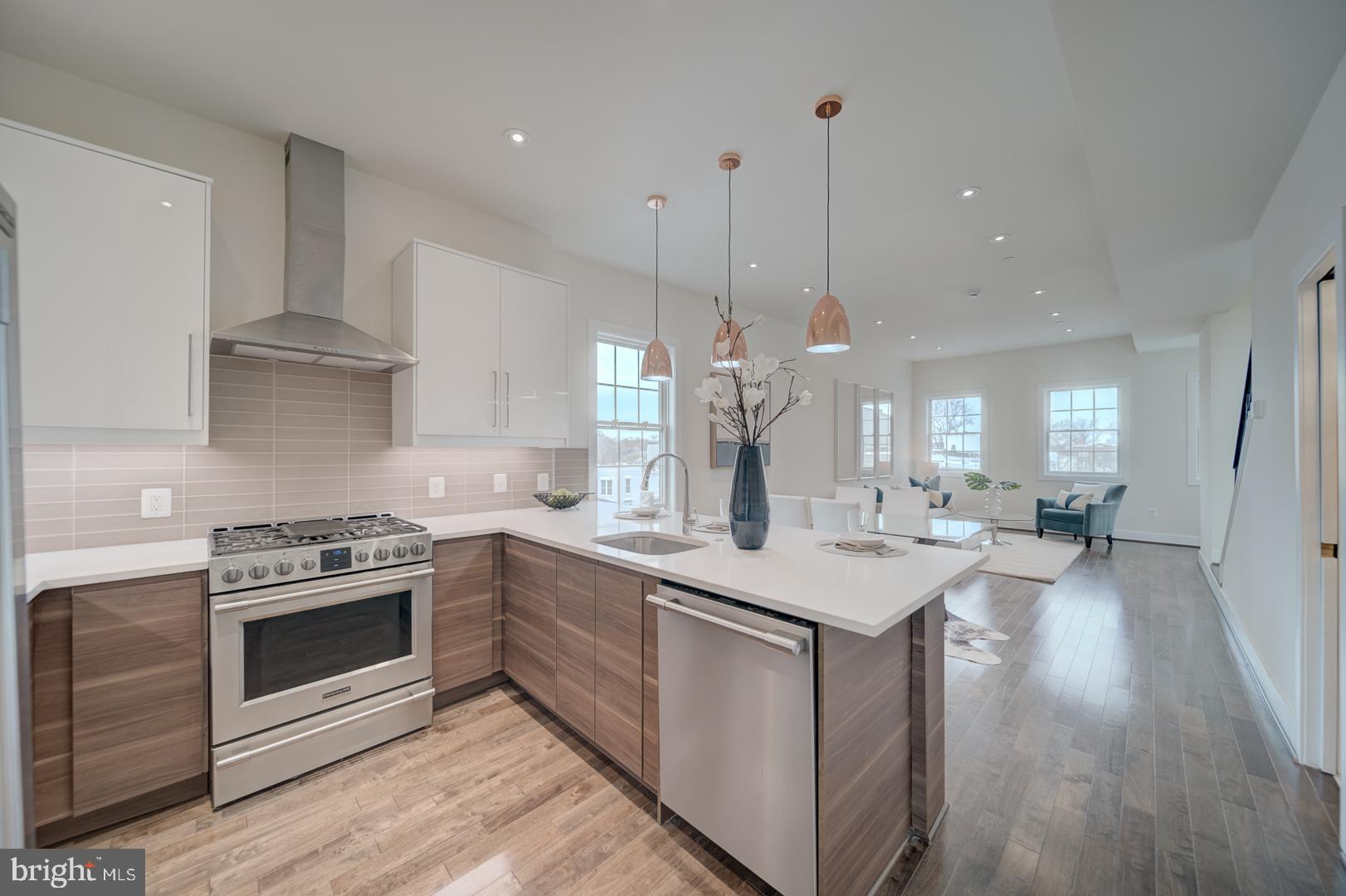 1209 OATES STREET NE 2