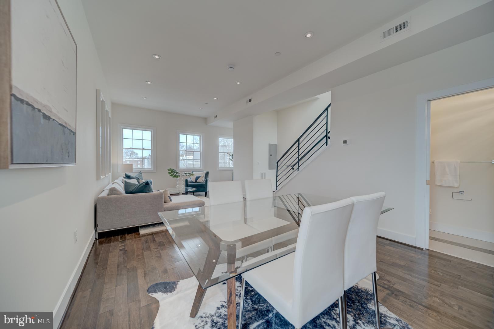 1209 OATES STREET NE 2