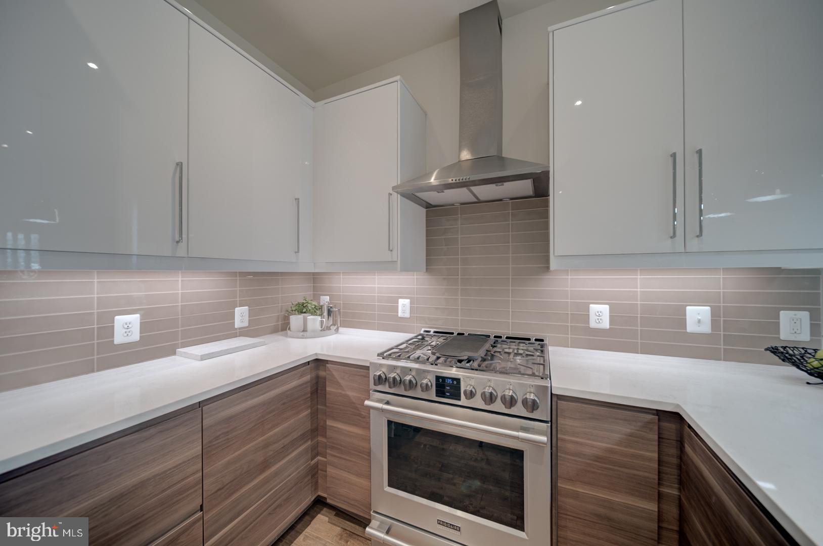 1209 OATES STREET NE 2