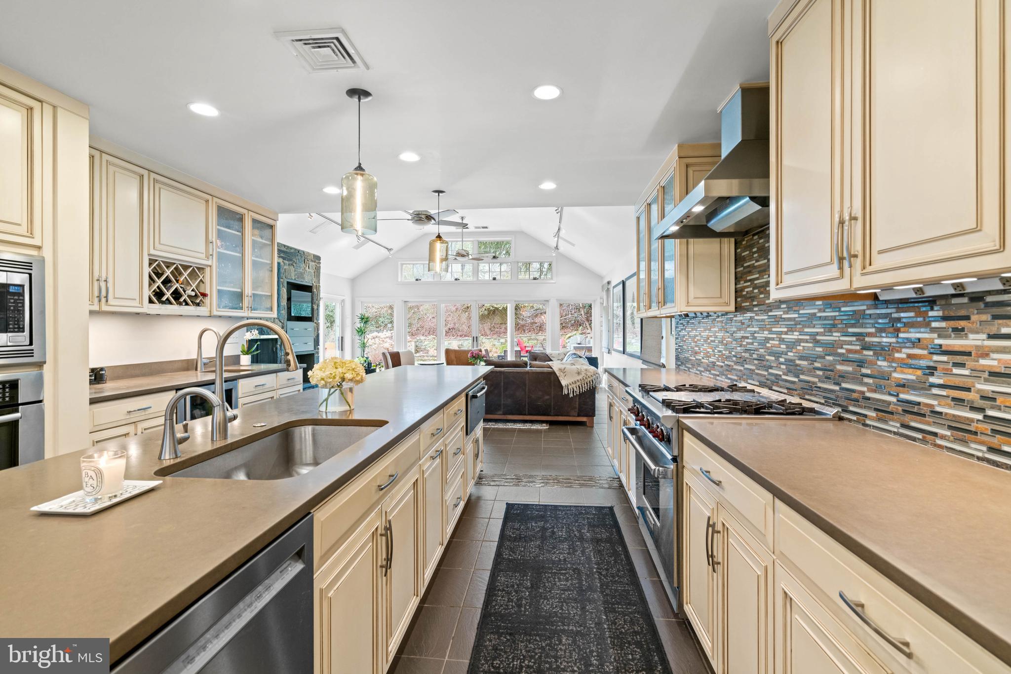 3250 FESSENDEN STREET NW