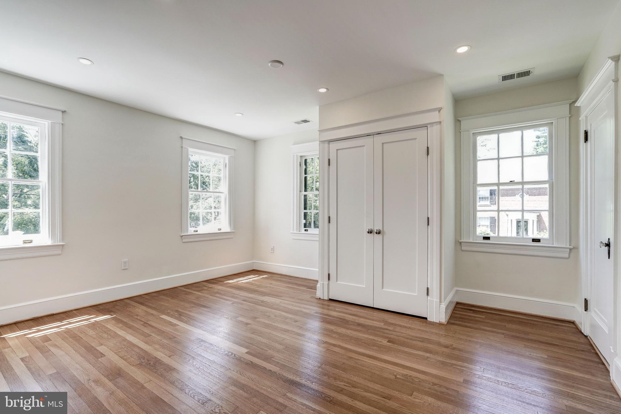 4858 ALBEMARLE STREET NW