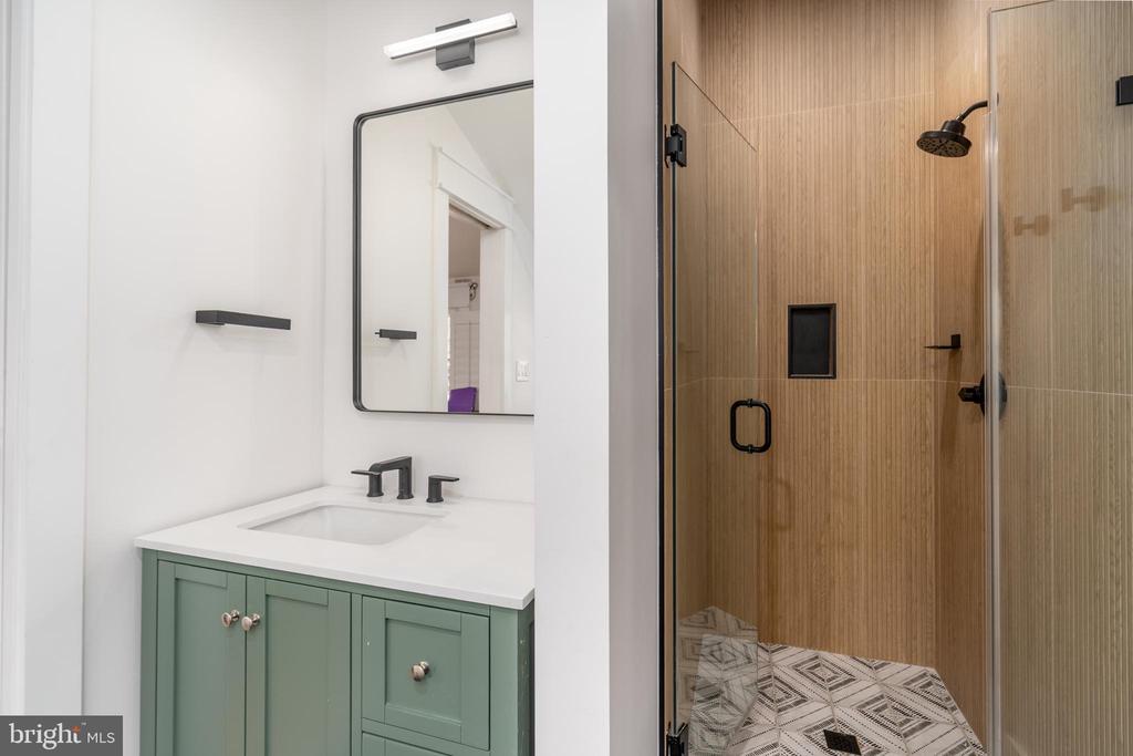 5011 CHEVY CHASE PARKWAY NW