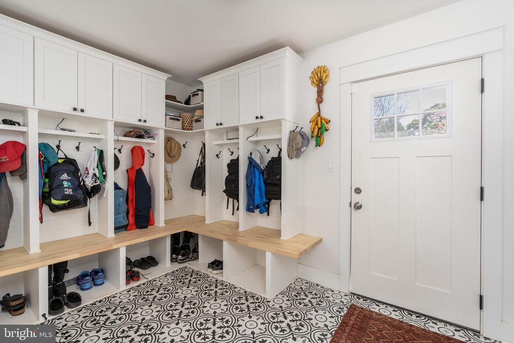 5011 CHEVY CHASE PARKWAY NW