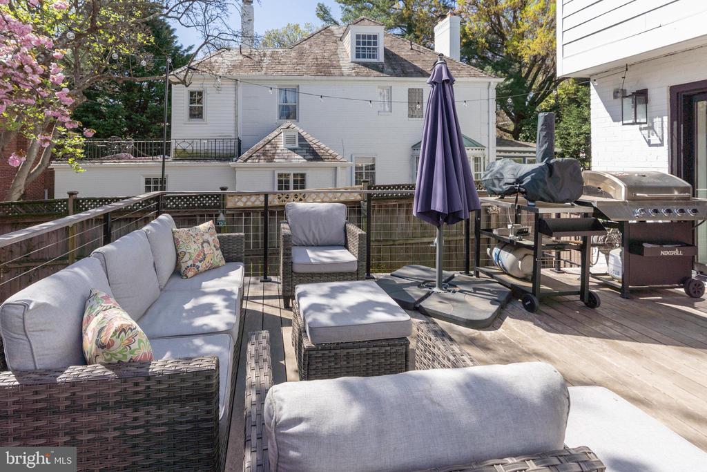 5011 CHEVY CHASE PARKWAY NW