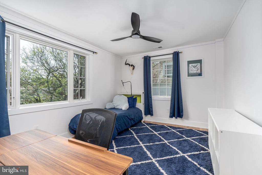 5011 CHEVY CHASE PARKWAY NW