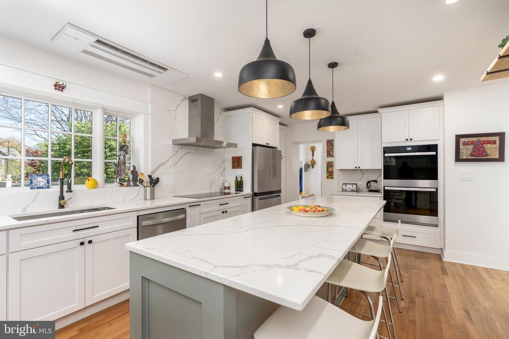 5011 CHEVY CHASE PARKWAY NW