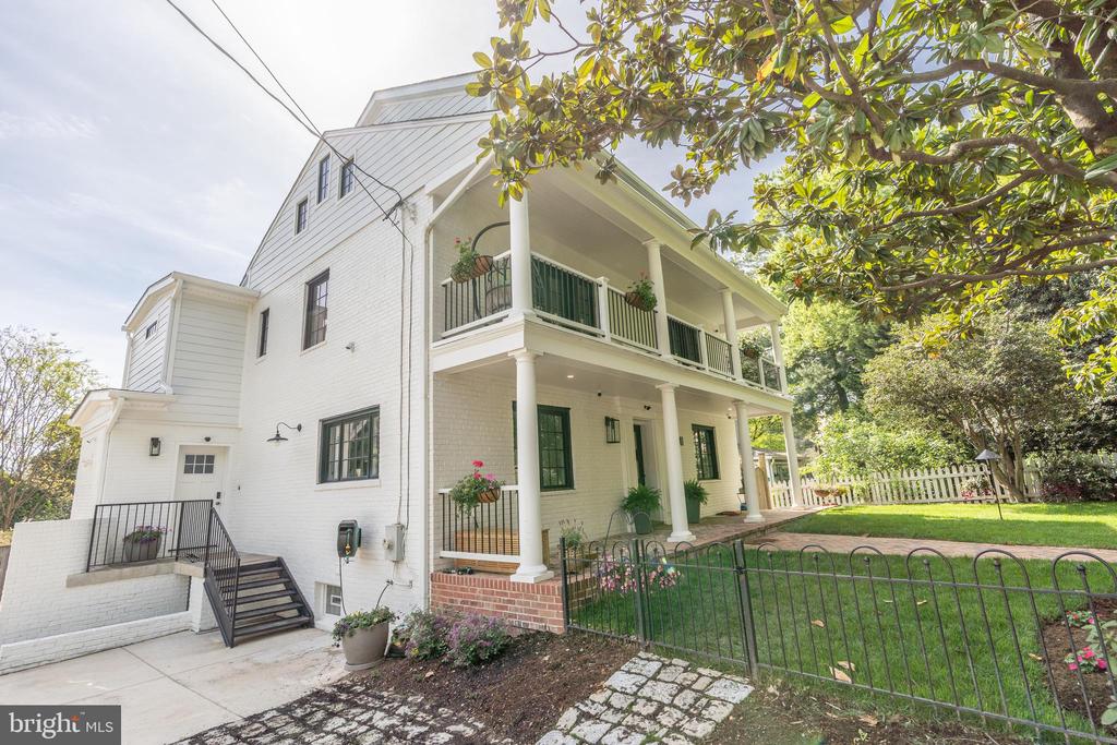 5011 CHEVY CHASE PARKWAY NW