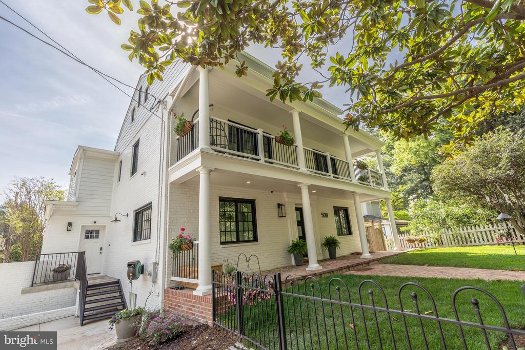 5011 CHEVY CHASE PARKWAY NW