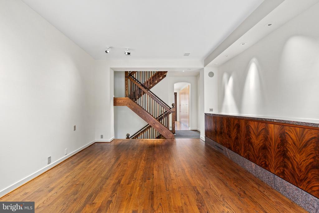 2014 O STREET NW