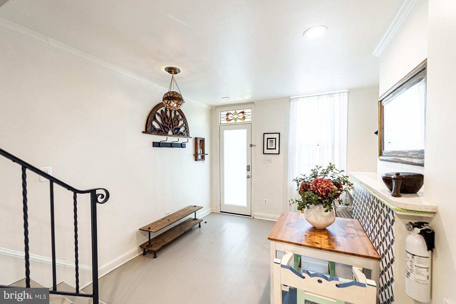 1062 | 1064 THOMAS JEFFERSON STREET NW
