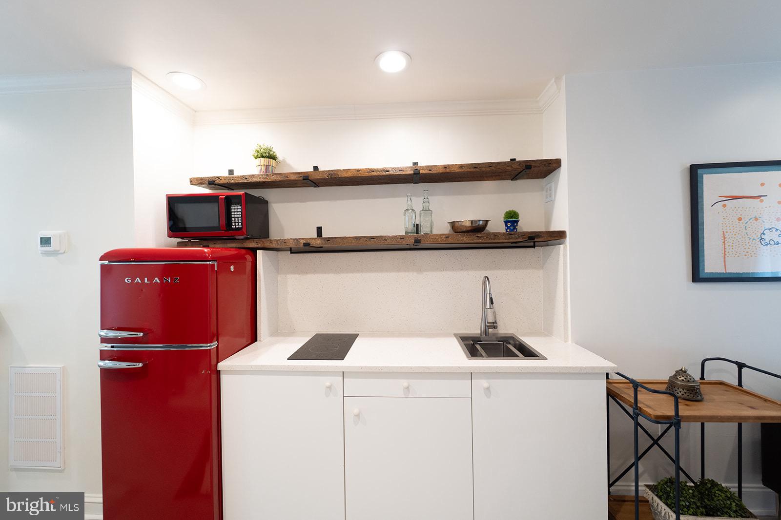 1062 | 1064 THOMAS JEFFERSON STREET NW