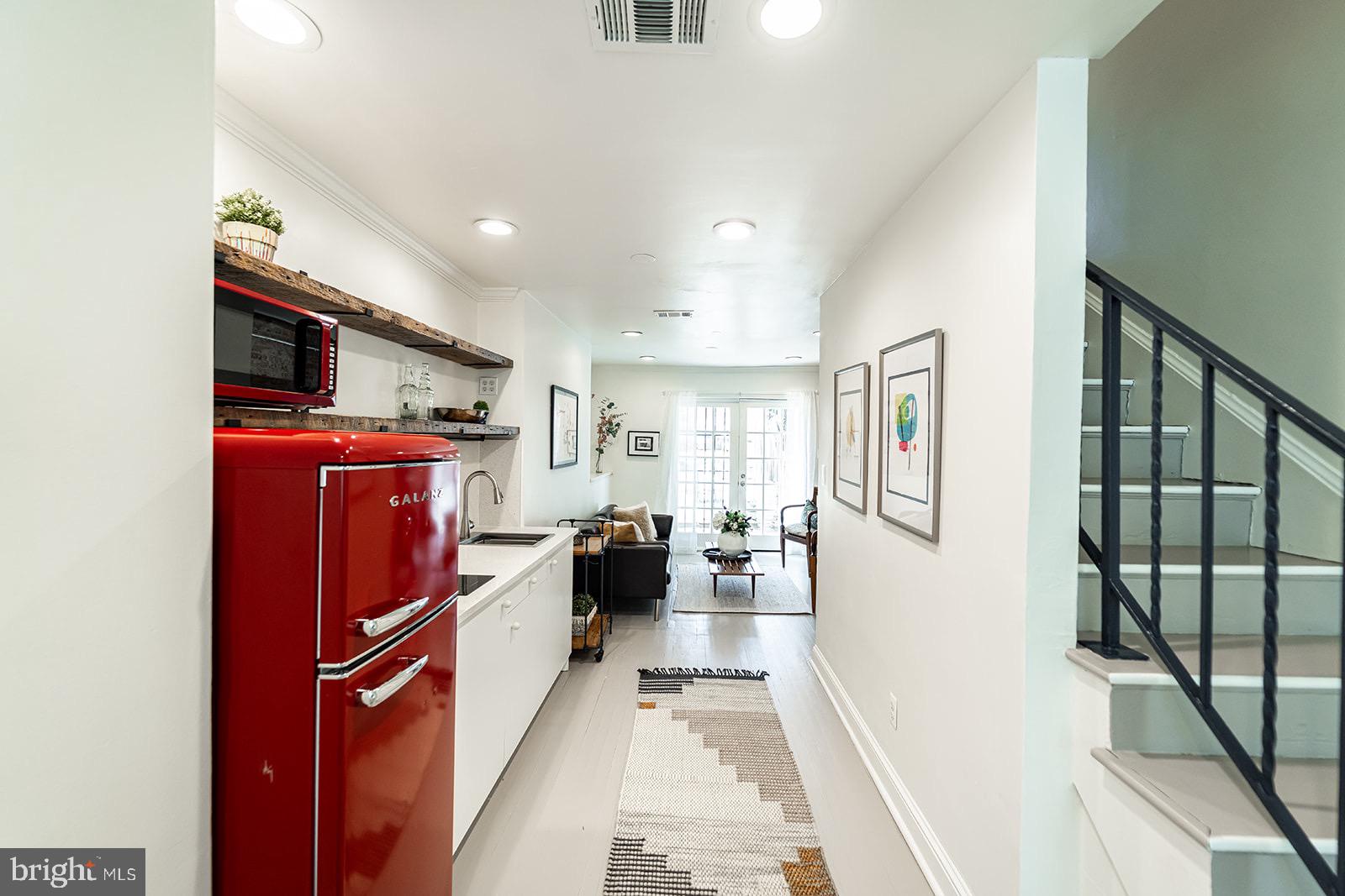 1062 | 1064 THOMAS JEFFERSON STREET NW