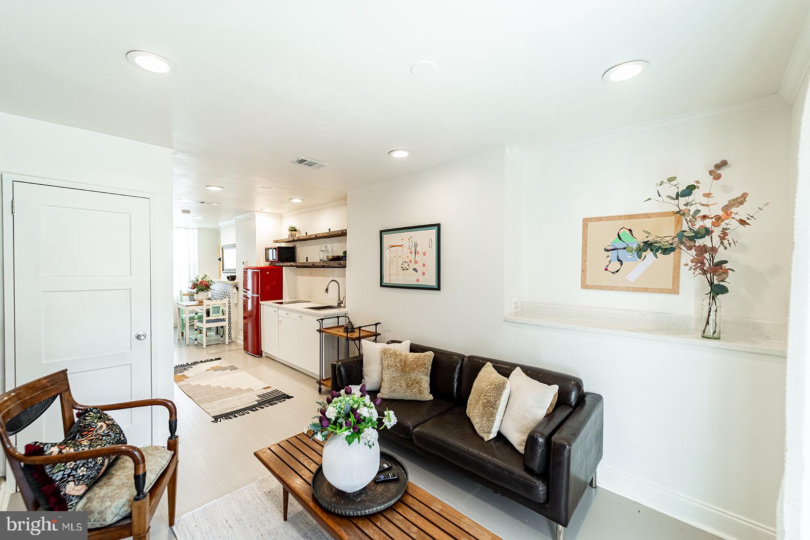 1062 | 1064 THOMAS JEFFERSON STREET NW