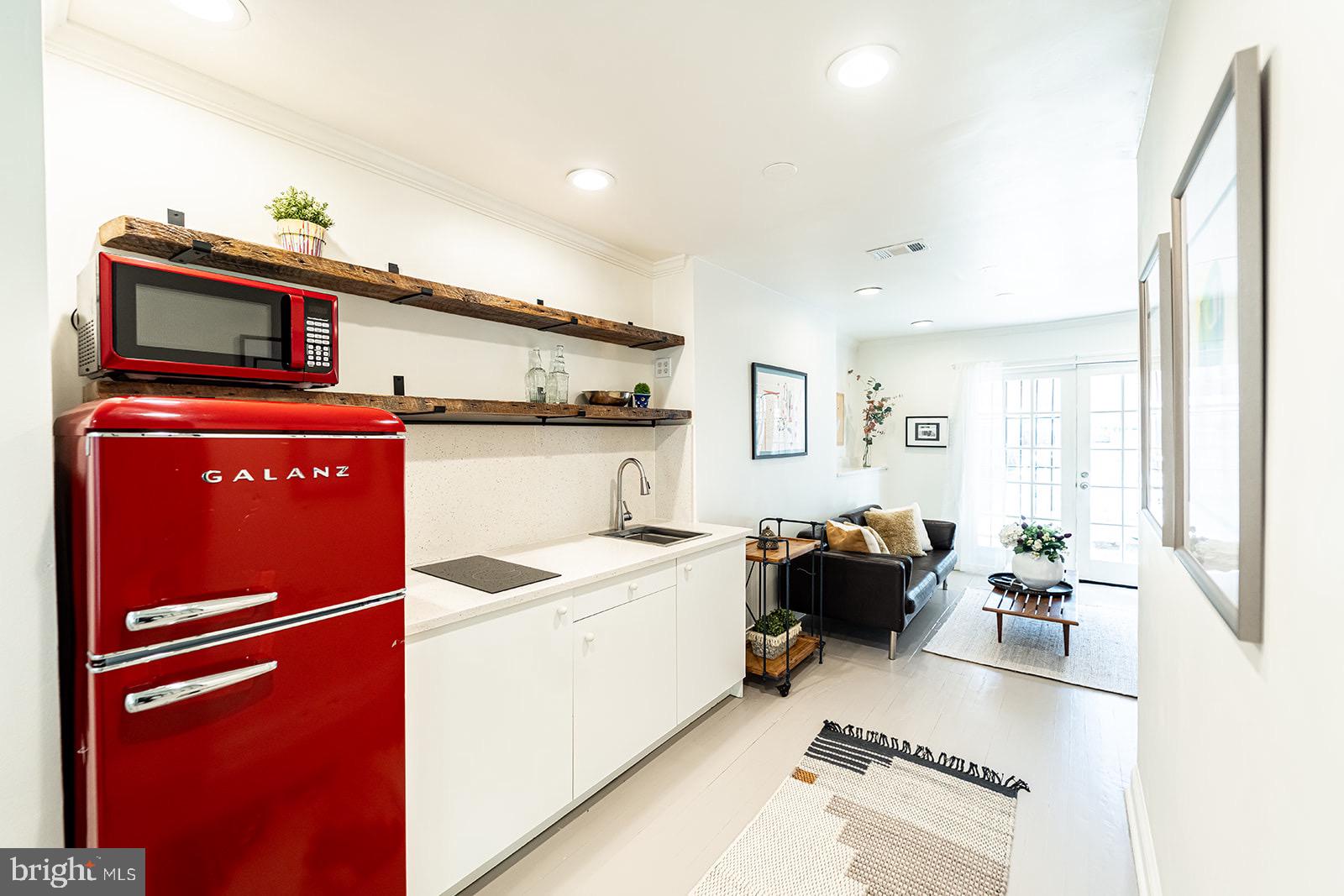 1062 | 1064 THOMAS JEFFERSON STREET NW