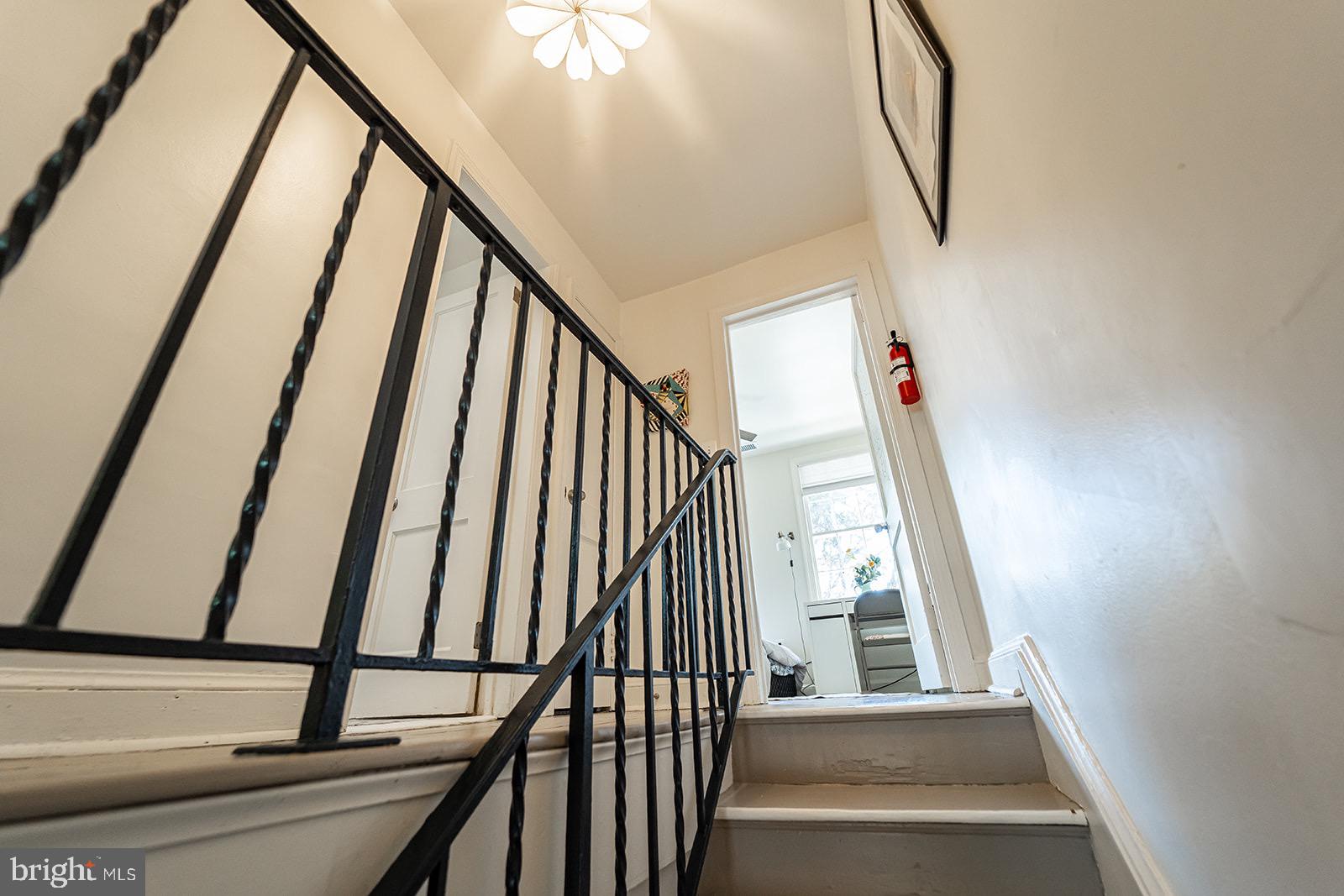 1062 | 1064 THOMAS JEFFERSON STREET NW