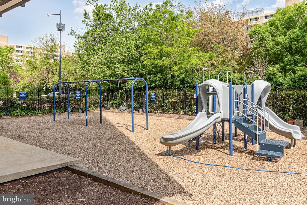 1338 4TH ST SW T1338
