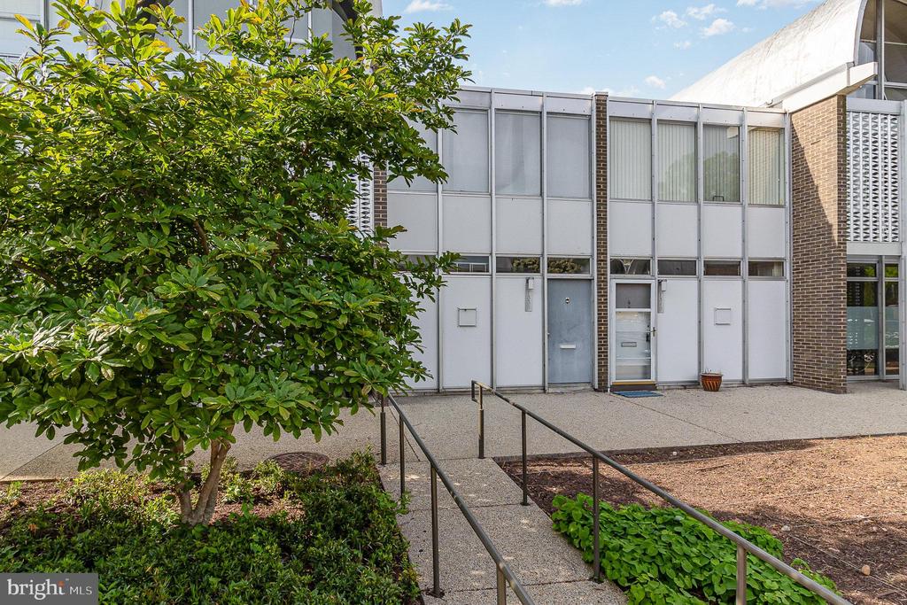 1338 4TH ST SW T1338