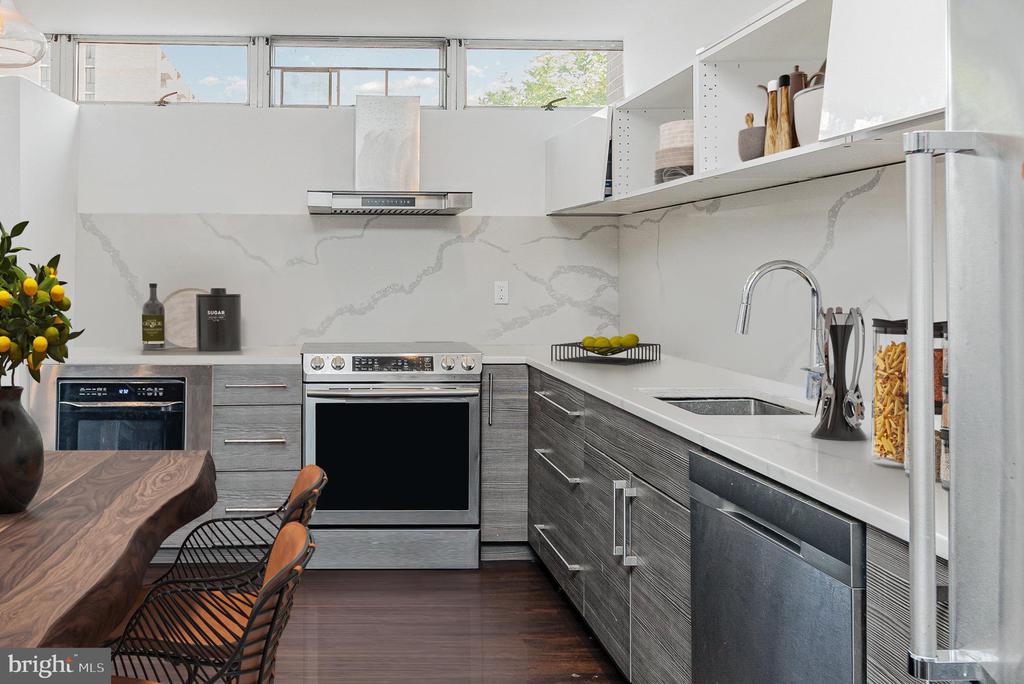 1338 4TH ST SW T1338
