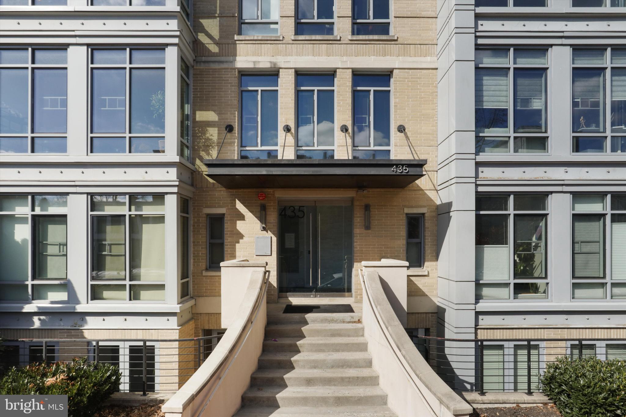 435 R STREET NW 201